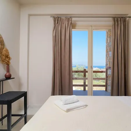 Helicon Luxury Villa *